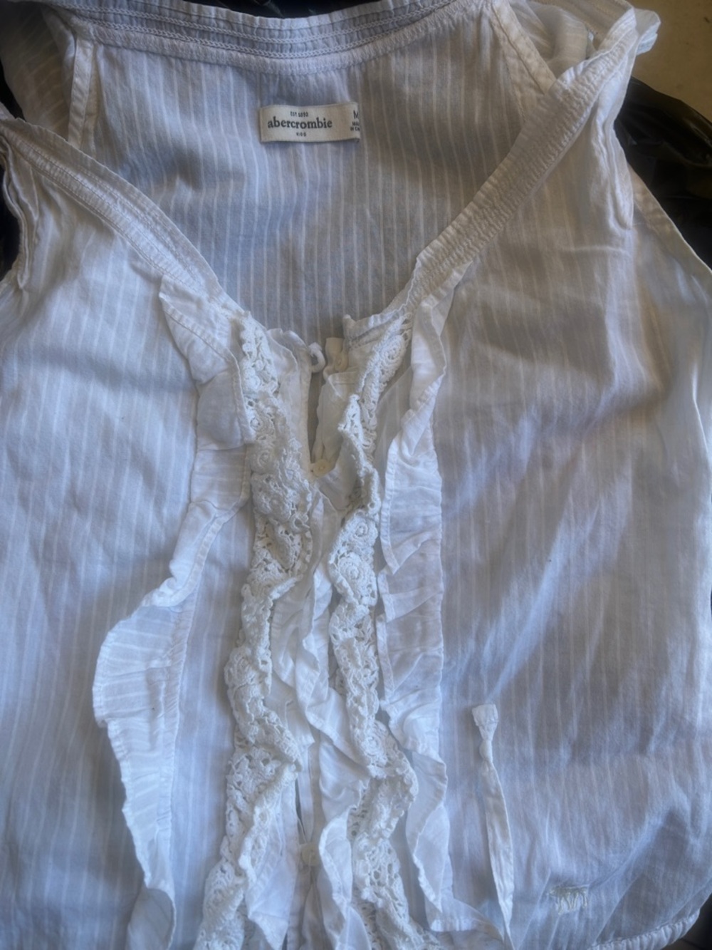 Abercrombie & Fitch White Ruffle & Lace-Trim Women's Camisole